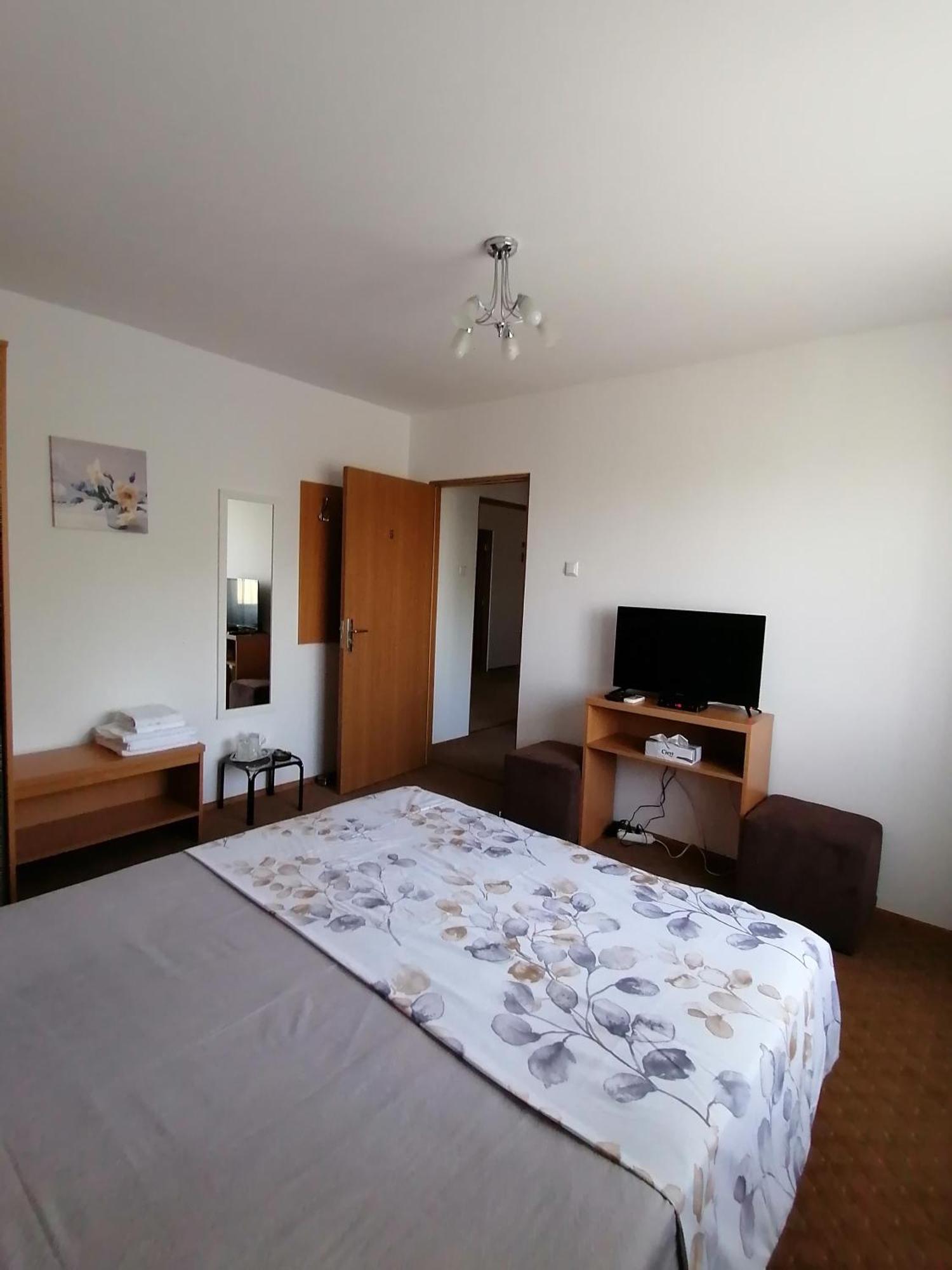 Casa Carp Calarasi Hotel ภายนอก รูปภาพ